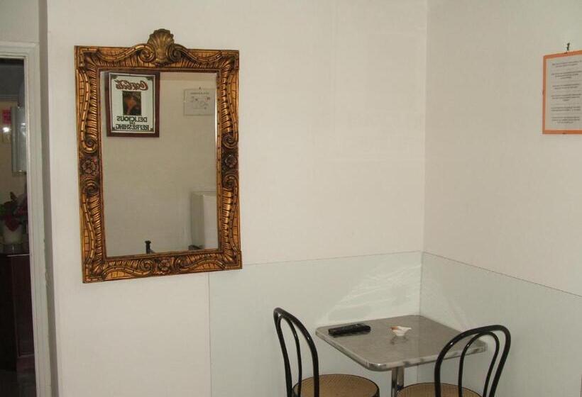 اتاق استاندارد, B&b La Cubanina