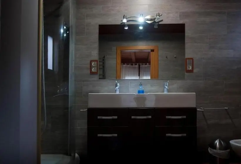Habitación Cuádruple Deluxe, Can Congost