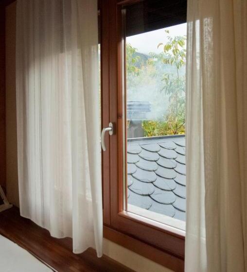 デラックスの４人部屋, Can Congost