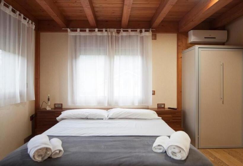 デラックスの４人部屋, Can Congost