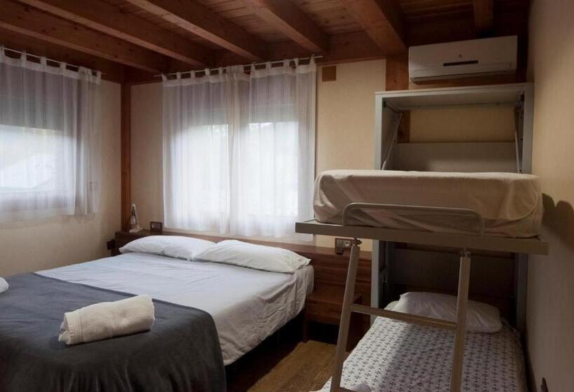 デラックスの４人部屋, Can Congost