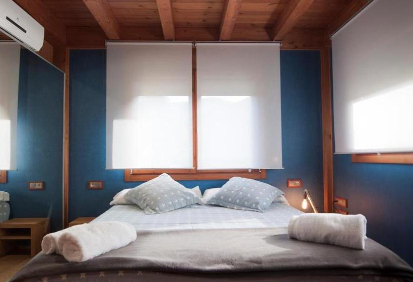 デラックスルーム, Can Congost