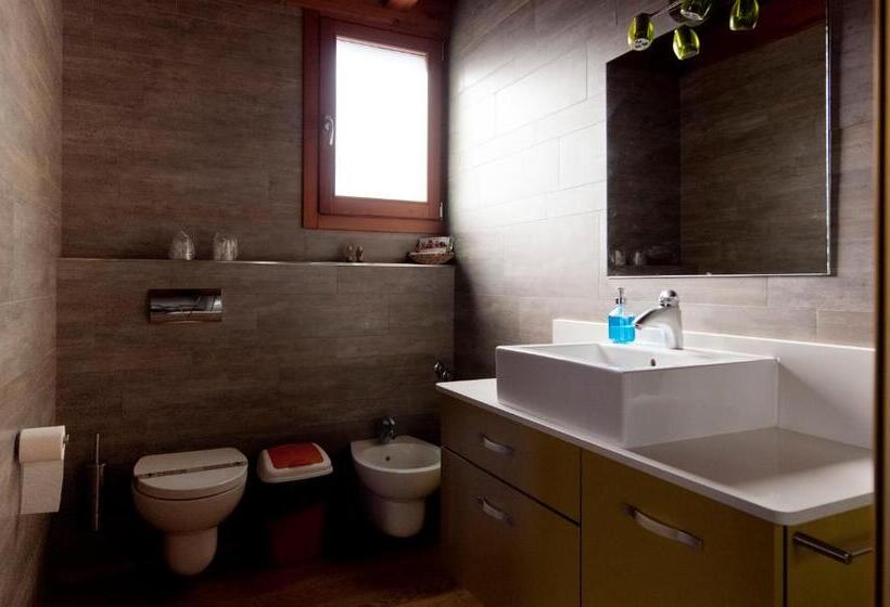 デラックスルーム, Can Congost