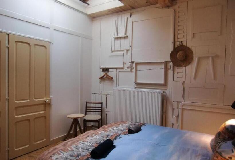 Апартаменты 3 Спальни, Chambre&table D Hotes Ptitmonde
