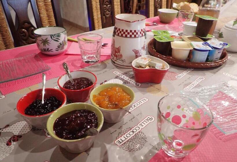 ガーデンビュースタンダードルーム, Mas De La Boheme L Hermet