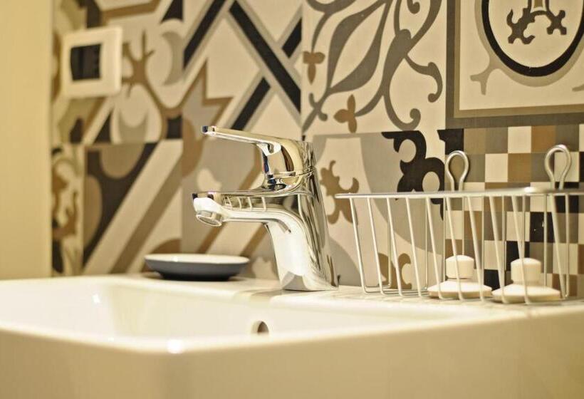 غرفة قياسية, La Boqueria