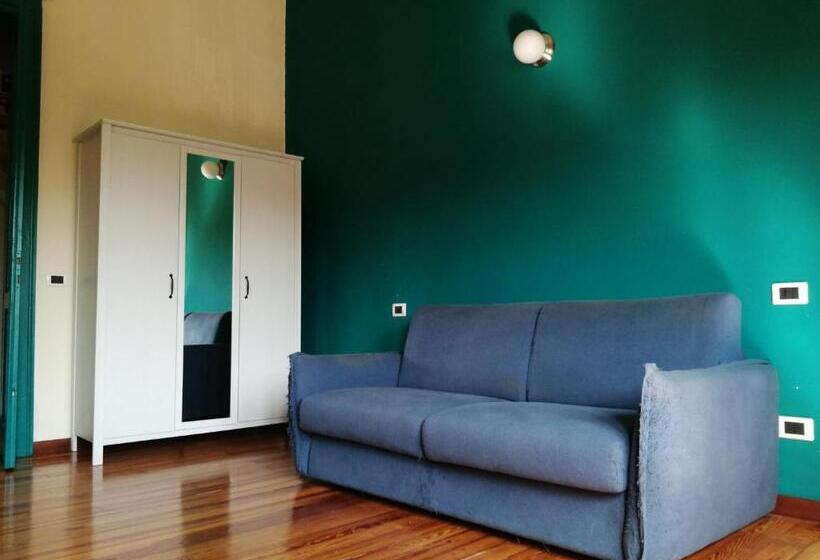 شقة غرفة واحدة, La Boqueria