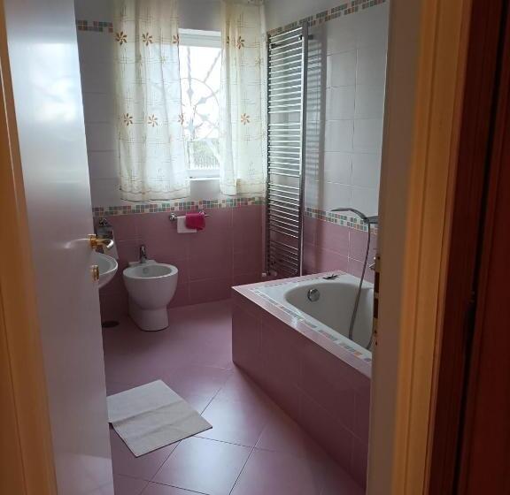 غرفة قياسية ثلاثية, Locanda Del Principe