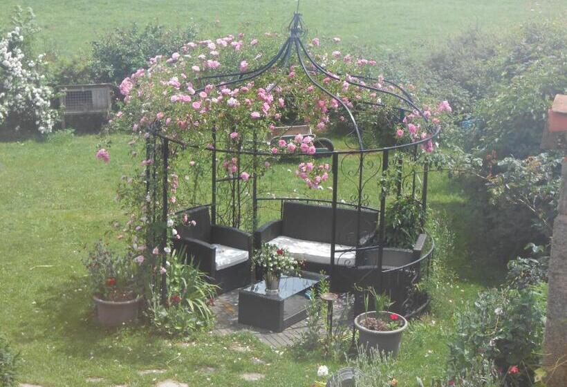 חדר סטנדרט נוף לגינה, Chambre D Hôtes Myrtille