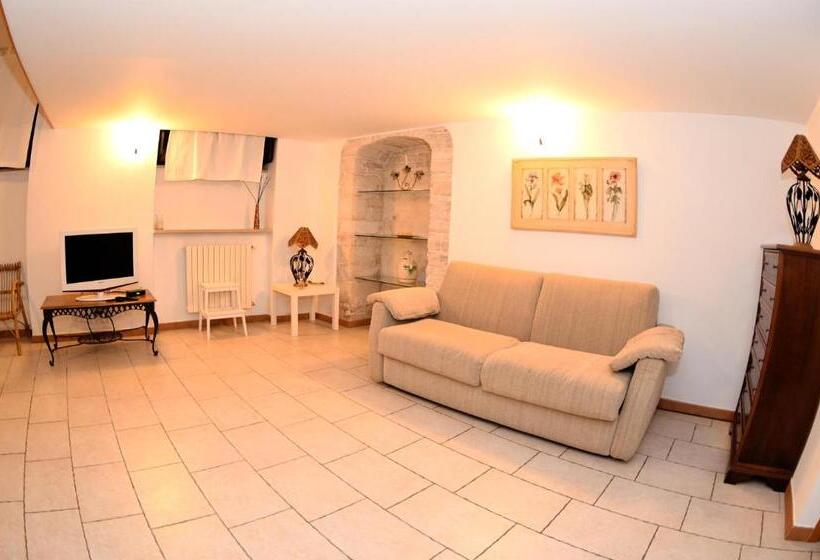 סוויטה משפחתית, Il Frantoio 1937