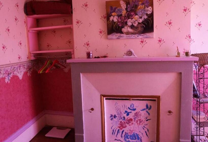 חדר משפחתי, La Grille Fleurie, Chambres D Hôte Chez L Habitant