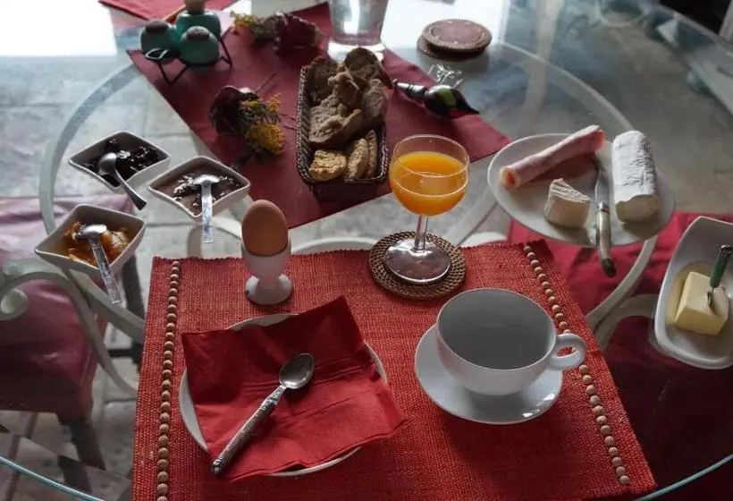 ファミリールーム, La Grille Fleurie, Chambres D Hôte Chez L Habitant