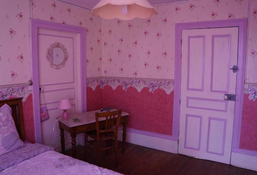 חדר משפחתי, La Grille Fleurie, Chambres D Hôte Chez L Habitant