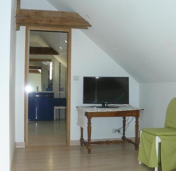 スタンダードルーム, La Grouas