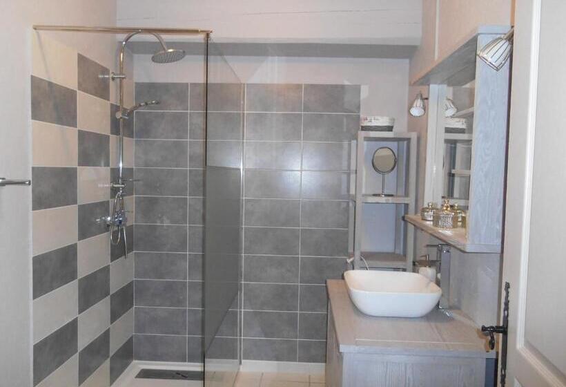 Standard room with outdoor bath, Les Chambres D Hôtes Du Rouyre