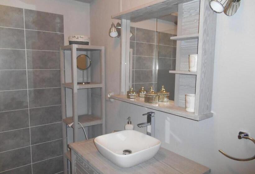 Standard room with outdoor bath, Les Chambres D Hôtes Du Rouyre