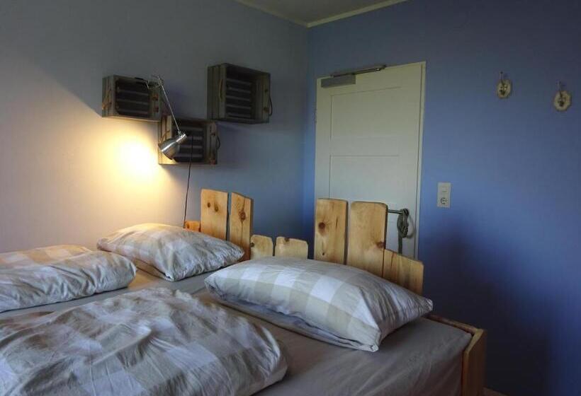 غرفة قياسية مطلّة علي البحر, Peanuts Hostel & Meer