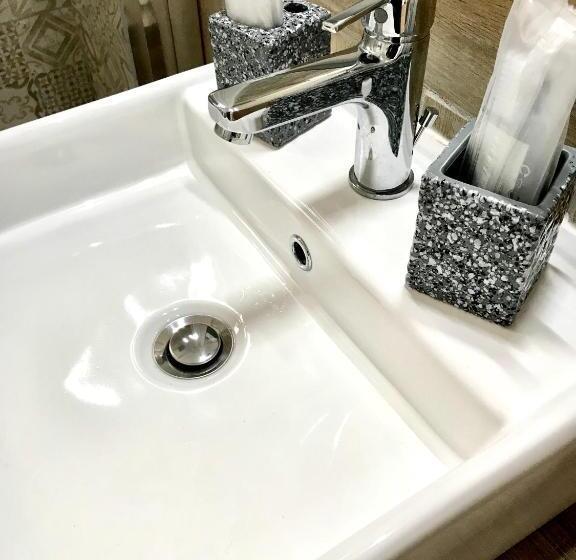 اتاق لوکس با بالکن و چشم‌انداز دریا, Casa Annamaria