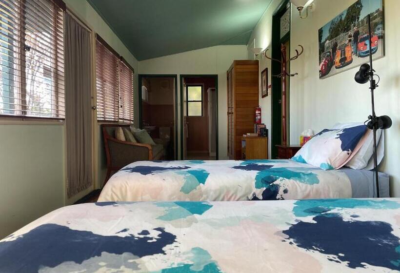 침실 4개 주택, Pitstop Lodge Guesthouse B&b