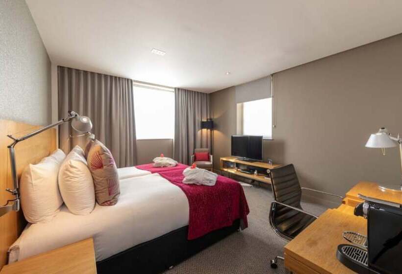 标准间, Apex Temple Court