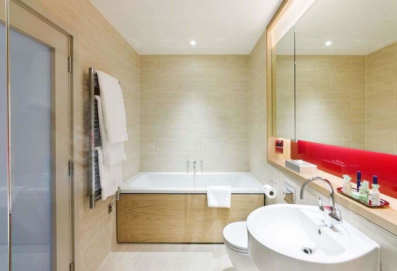 主人套房, Apex Temple Court