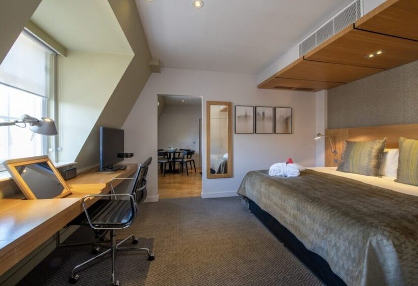 主人套房, Apex Temple Court