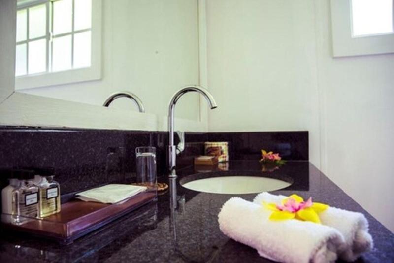 俱乐部房间, Apex Temple Court