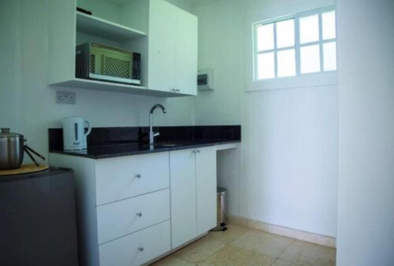 俱乐部房间, Apex Temple Court