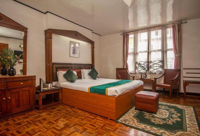 クラブルーム, Central Hill Resort Gangtok