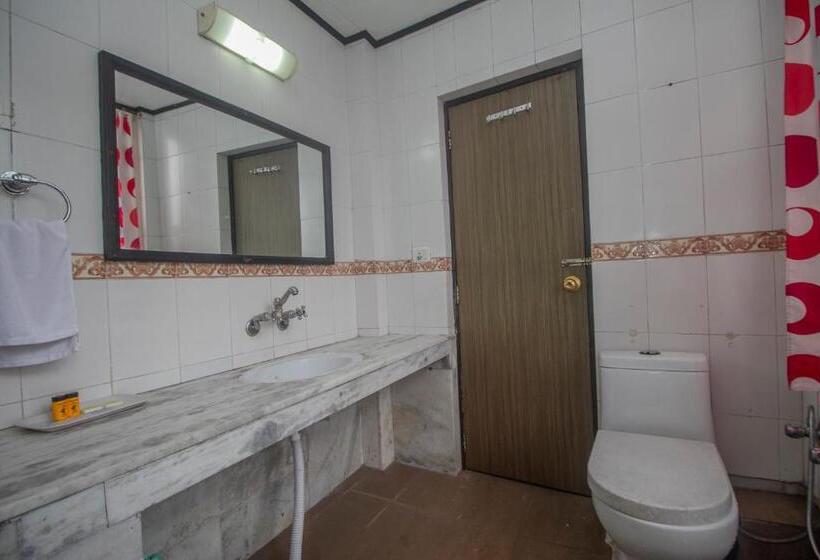 クラブルーム, Central Hill Resort Gangtok