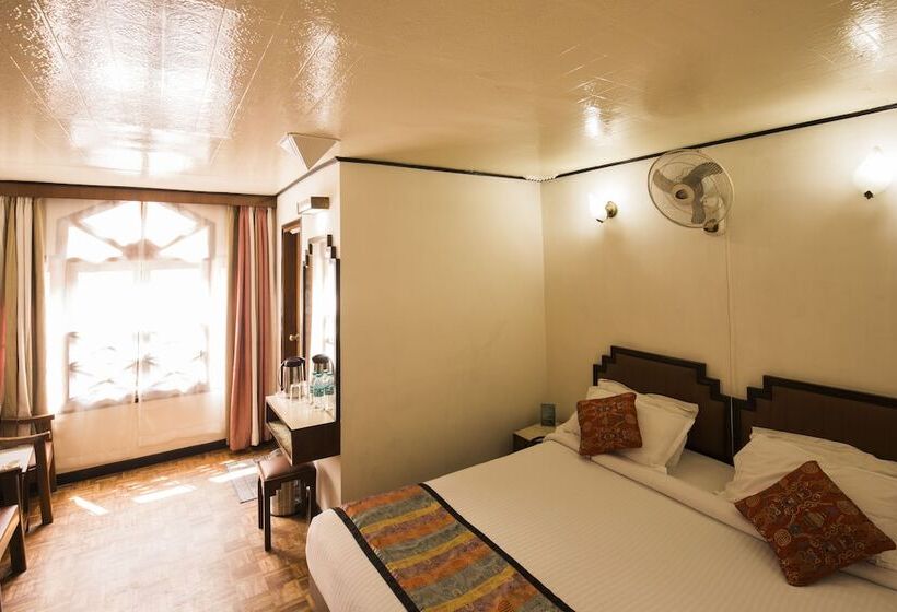 デラックスルーム, Central Hill Resort Gangtok