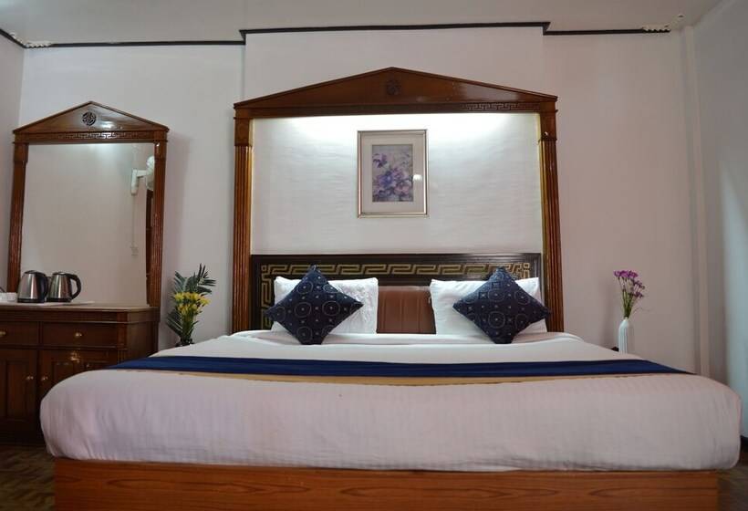 クラブルーム, Central Hill Resort Gangtok