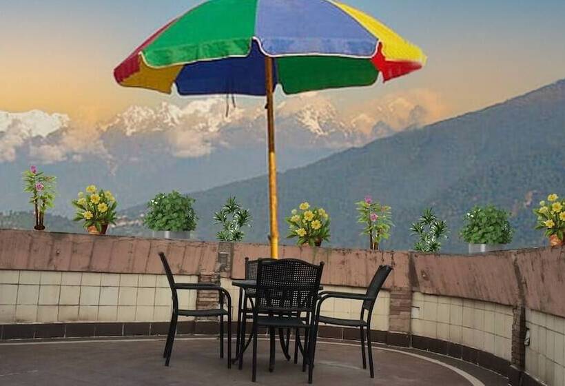 クラブルーム, Central Hill Resort Gangtok