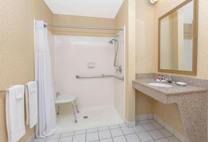 غرفة قياسية سرير كينج لذوى الإحتياجات الخاصة, Days Inn By Wyndham Tulsa Central