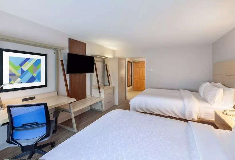 ２ダブルベッドのスタンダードルーム, Holiday Inn Express Hotel And Suites Jenks, An Ihg