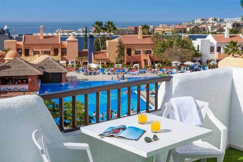 מיטת קינג בסוויטה, Holiday Inn Express Hotel And Suites Jenks, An Ihg