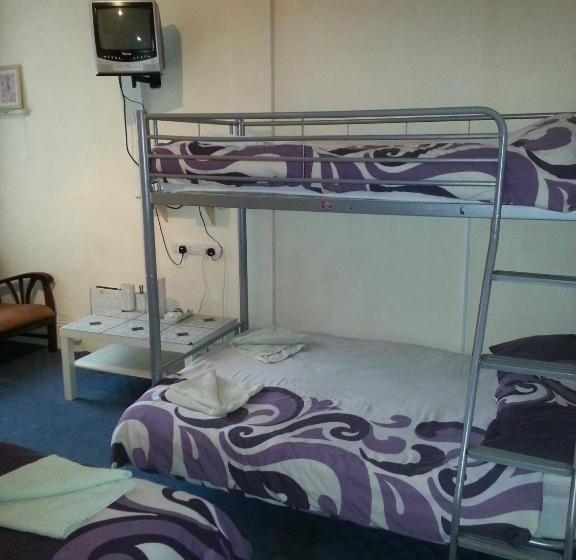 标准间, Jesmond International