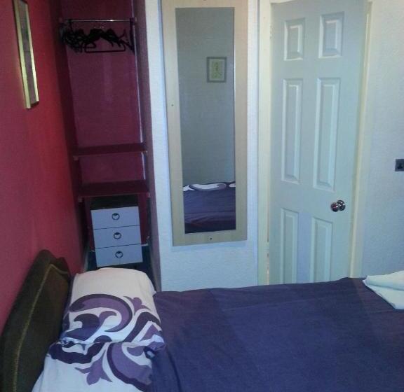 家庭间, Jesmond International