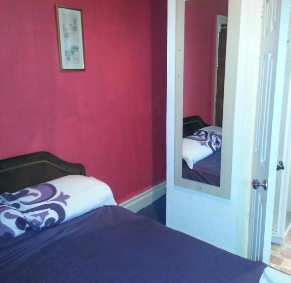 家庭间, Jesmond International