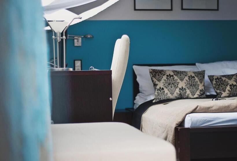 اتاق استاندارد, Pod Lwem