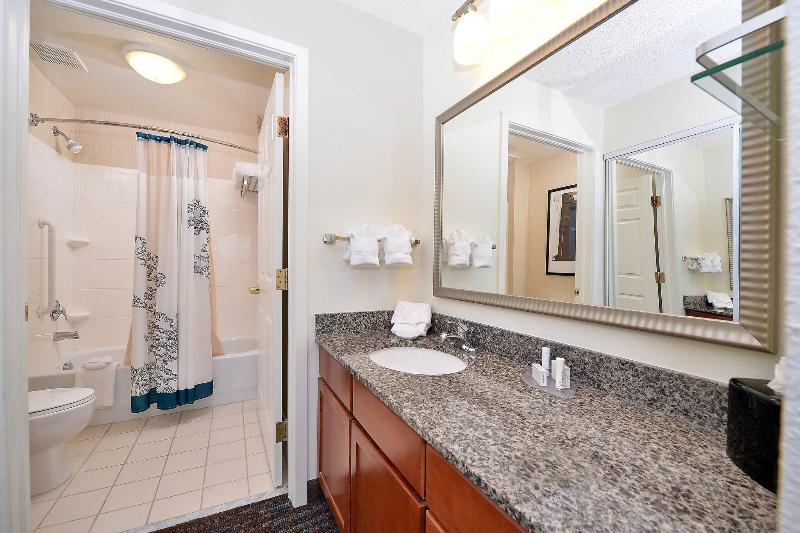 带大床的标准工作室, Residence Inn By Marriott Denver Airport At Gateway Park