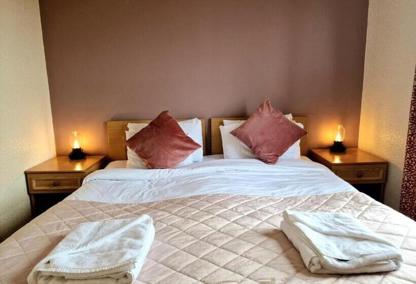 Номер Стандарт, The Victoria