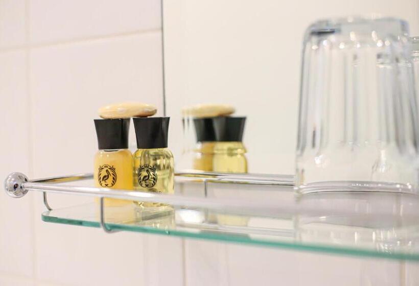 חדר סטנדרט נוף לים עם מרפסת, The Wellington