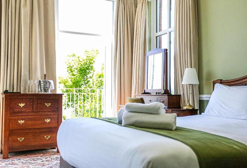 חדר דלוקס עם מרפסת נוף לים, The Wellington