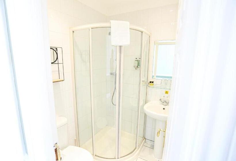 חדר סטנדרט נוף לים, The Wellington