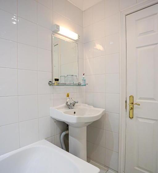 חדר סטנדרט נוף לים עם מרפסת, The Wellington