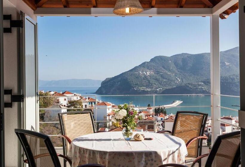 2 Bedroom Family Apartment Sea View, Thea Home