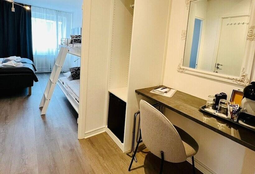 חדר משפחתי, Palm Tree Hotel, Best Western Signature Collection