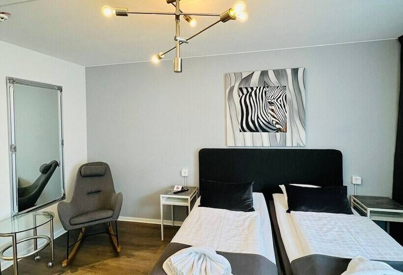 חדר משפחתי, Palm Tree Hotel, Best Western Signature Collection