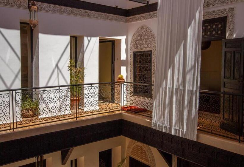 اتاق راحتی سه تخته, Riad Bab 54